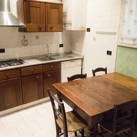Casa Bella Riva Reno 아파트 *